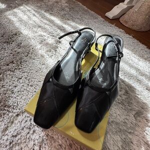 Life Stride  Elegant Black Women's Slingback Shoes NWT.